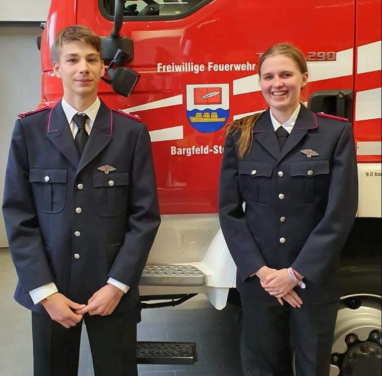 Melina und Marvin mit Ihrer frisch verliehenen Leistungsspange